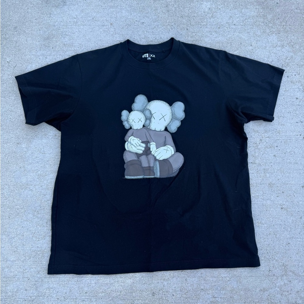 Uniqlo Kaws Tee